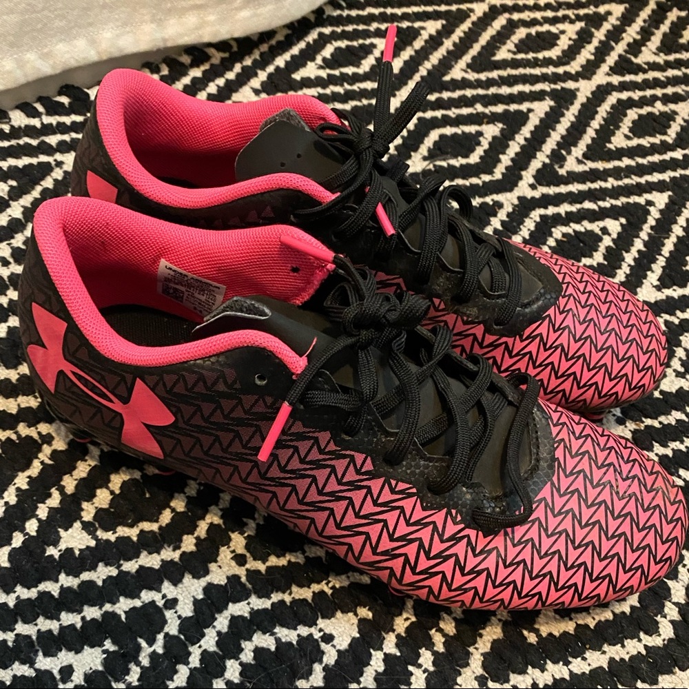 Girls under armor soccer cleats